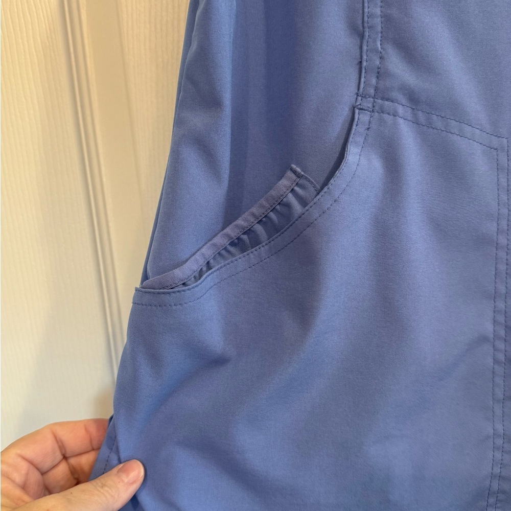 Cherokee Infinity scrub top XL - Picture 9 of 12